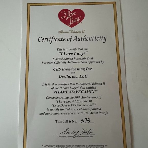 I Love Lucy 50th Anniversary Doll Vitameatavegamin Ricardo Lucille Ball - Picture 9 of 10